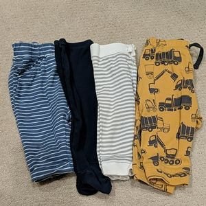 Lot of 4 boys pants (6-12 months)